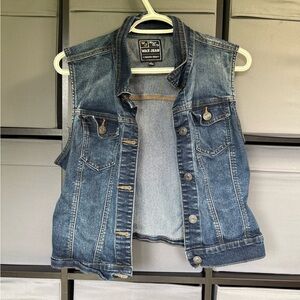 Cropped Denim Vest